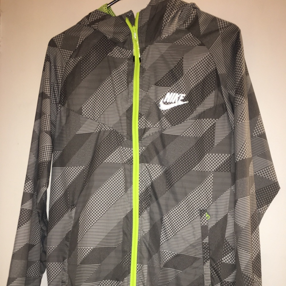 Size small Nike windbreaker